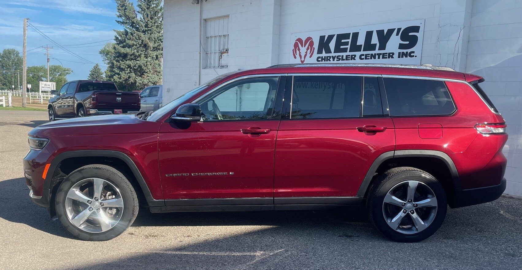 Used 2021 Jeep Grand Cherokee L Limited with VIN 1C4RJKBG4M8186711 for sale in Ada, Minnesota