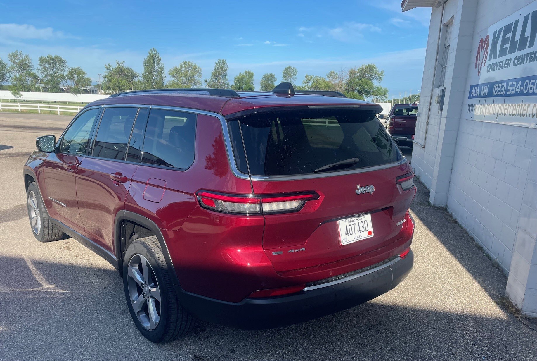 2021 Jeep Grand Cherokee Limited photo 2