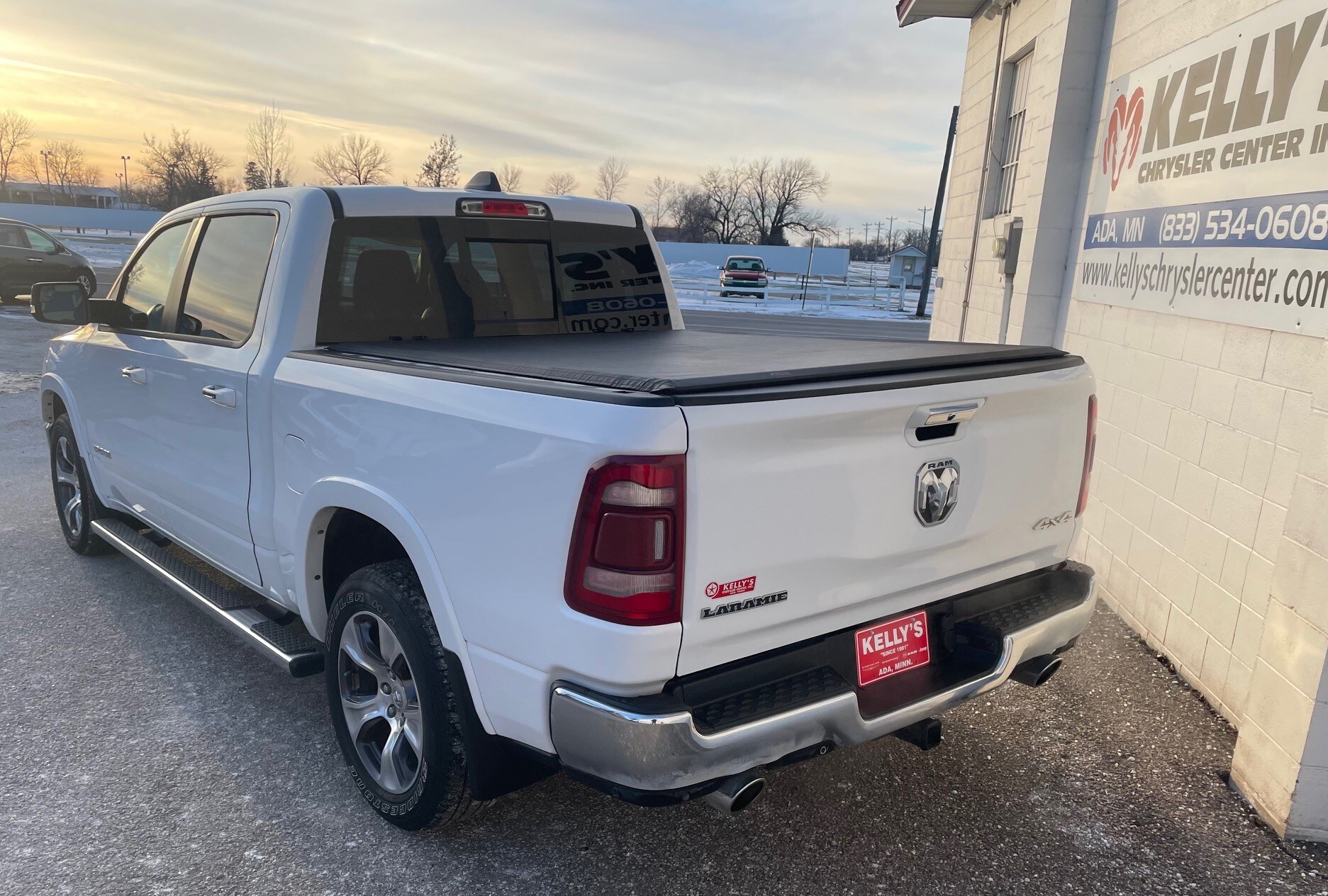 2022 Ram 1500 Laramie photo 3