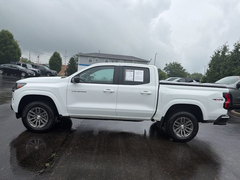 Used 2023 Chevrolet Colorado LT Truck Crew Cab
