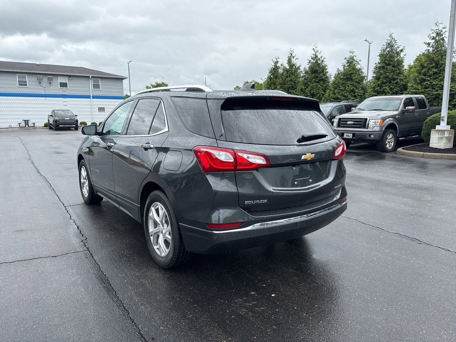 2020 Chevrolet Equinox Premier photo 3