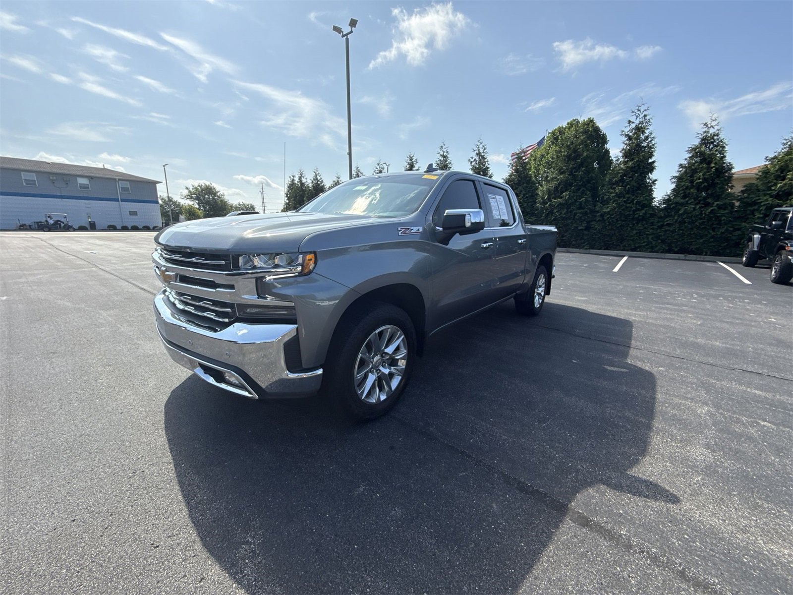 2022 Chevrolet Silverado 1500 LTZ photo 4
