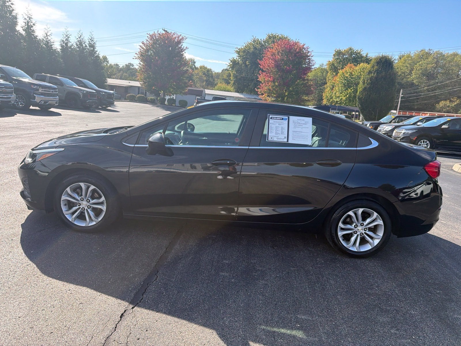 Used 2019 Chevrolet Cruze LT with VIN 1G1BE5SM4K7114139 for sale in Greendale, IN