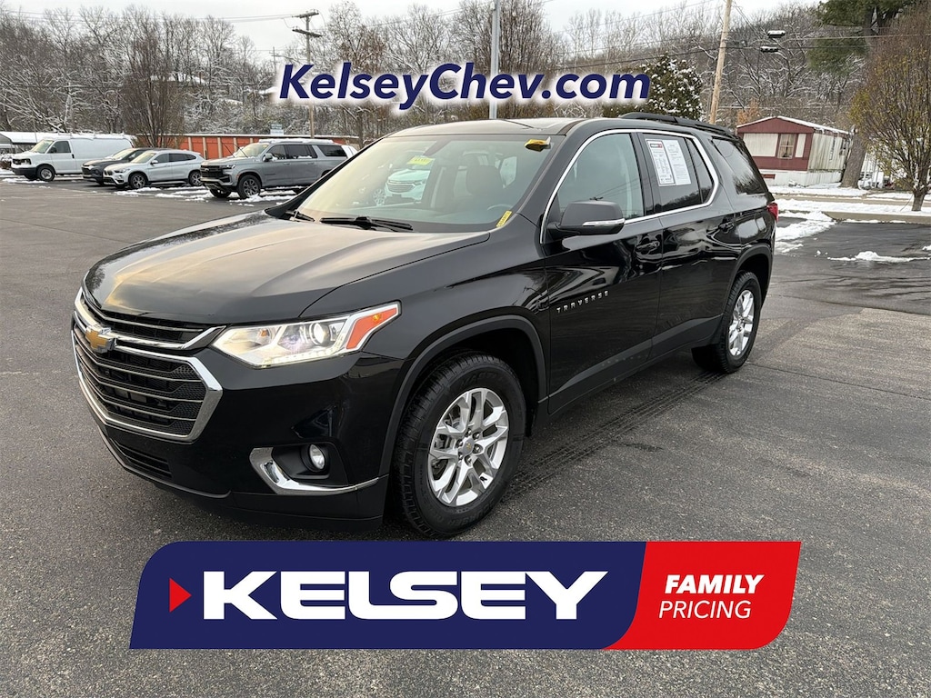 Used 2021 Chevrolet Traverse LT Cloth SUV