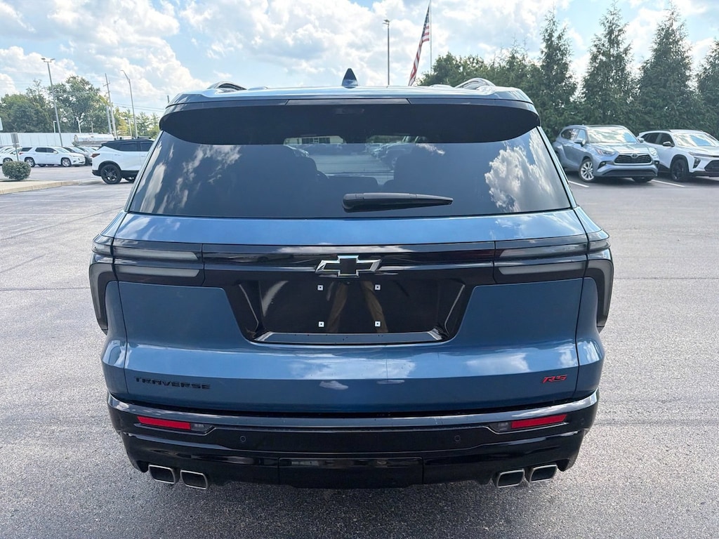 Used 2024 Chevrolet Traverse RS SUV