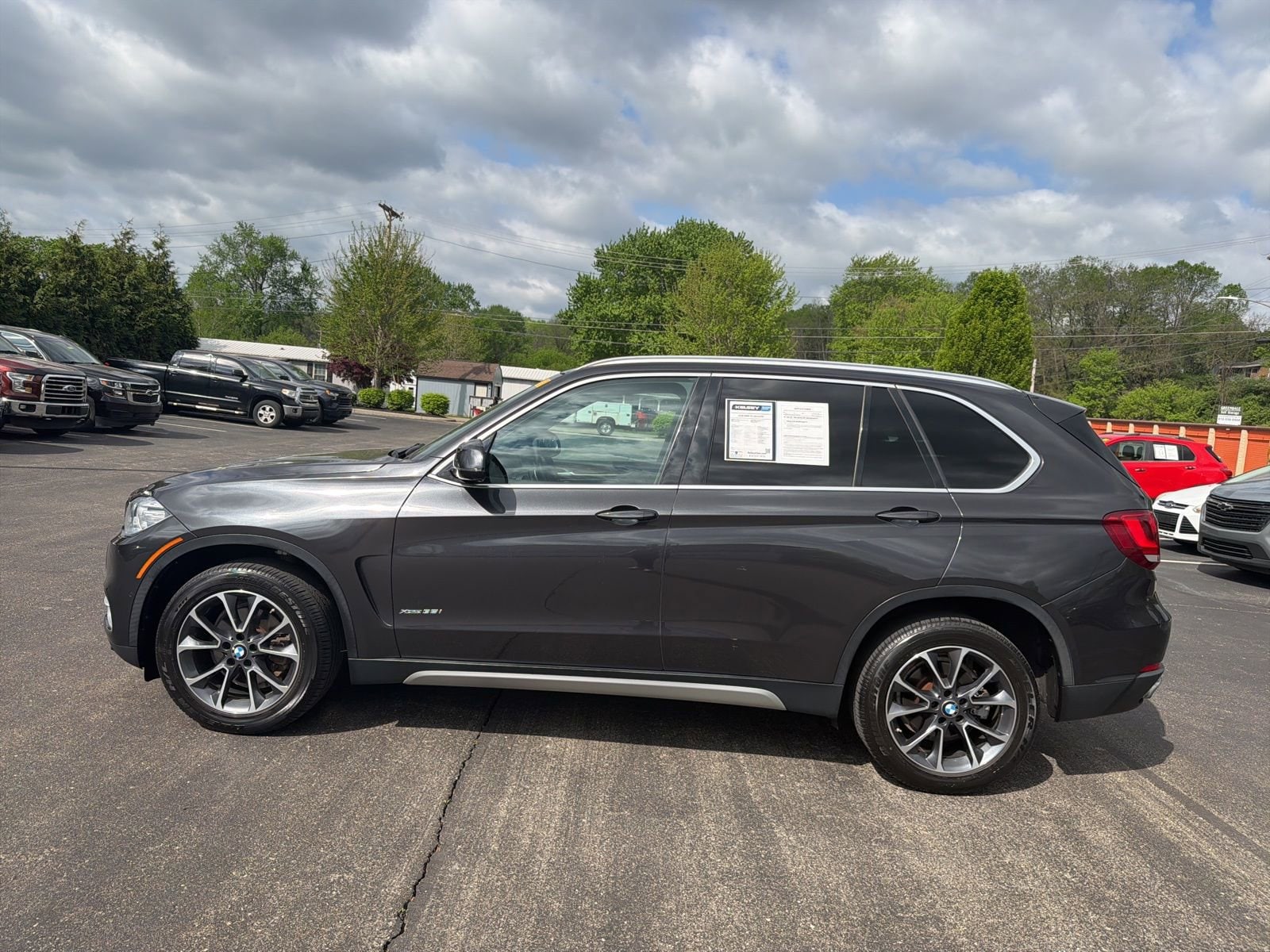 Used 2018 BMW X5 xDrive35i with VIN 5UXKR0C50JL076869 for sale in Greendale, IN