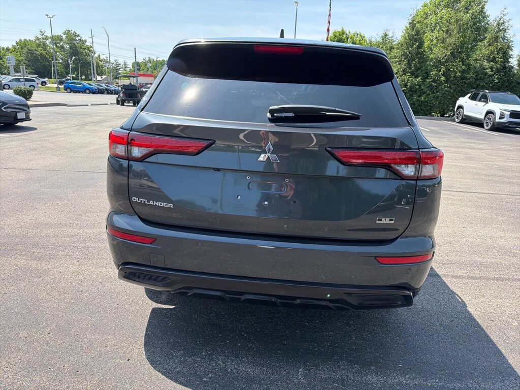 Used 2024 Mitsubishi Outlander SE Black Edition S-AWC SUV