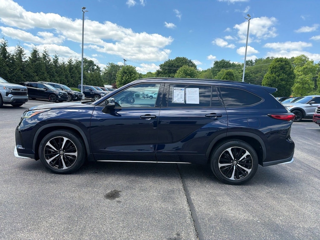 Used 2021 Toyota Highlander XSE SUV