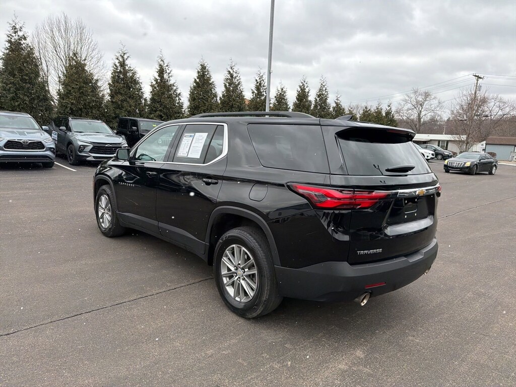 Used 2023 Chevrolet Traverse LT Cloth SUV