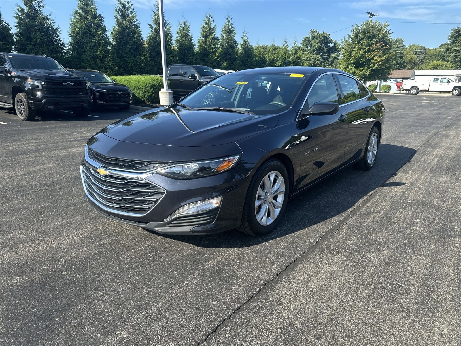2023 Chevrolet Malibu 1LT photo 3