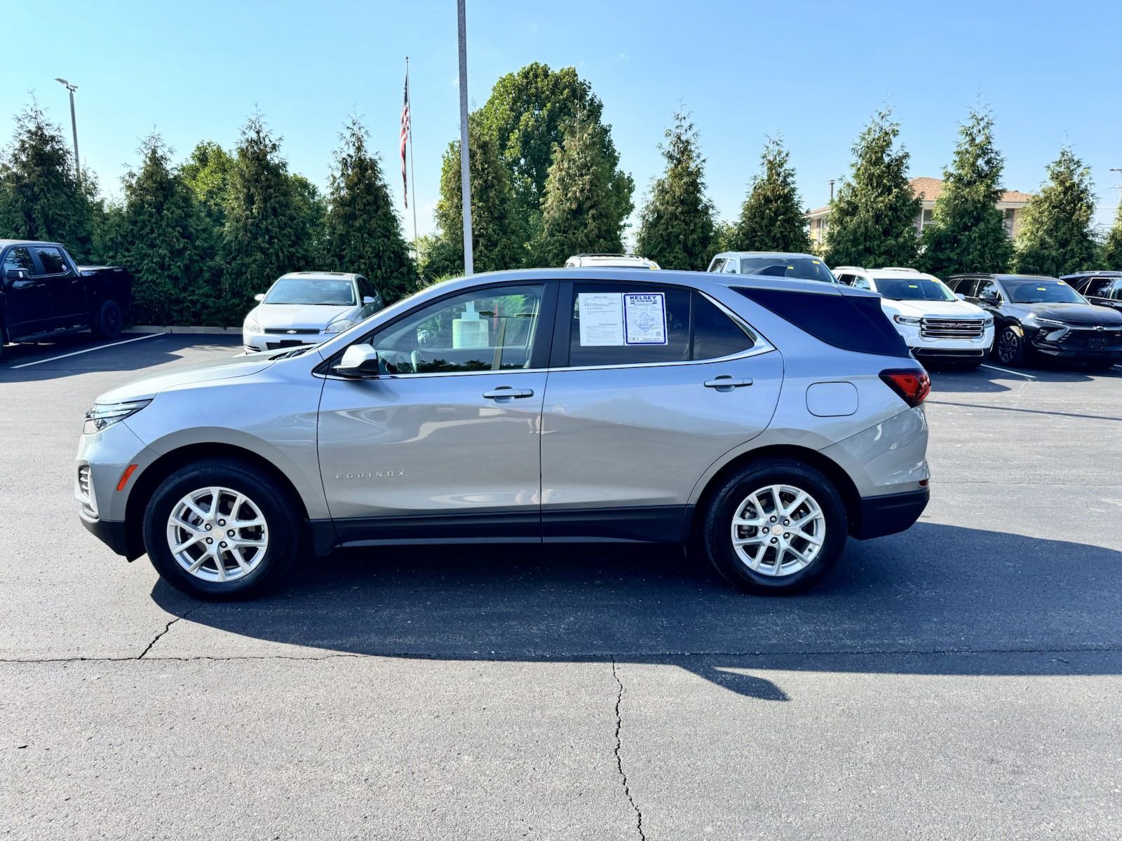 Used 2024 Chevrolet Equinox LT with VIN 3GNAXUEG2RS142487 for sale in Greendale, IN