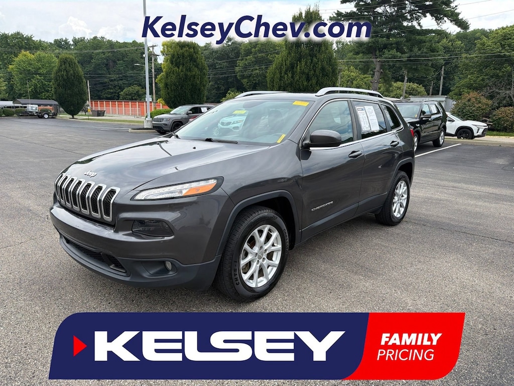 Used 2017 Jeep Cherokee Latitude SUV