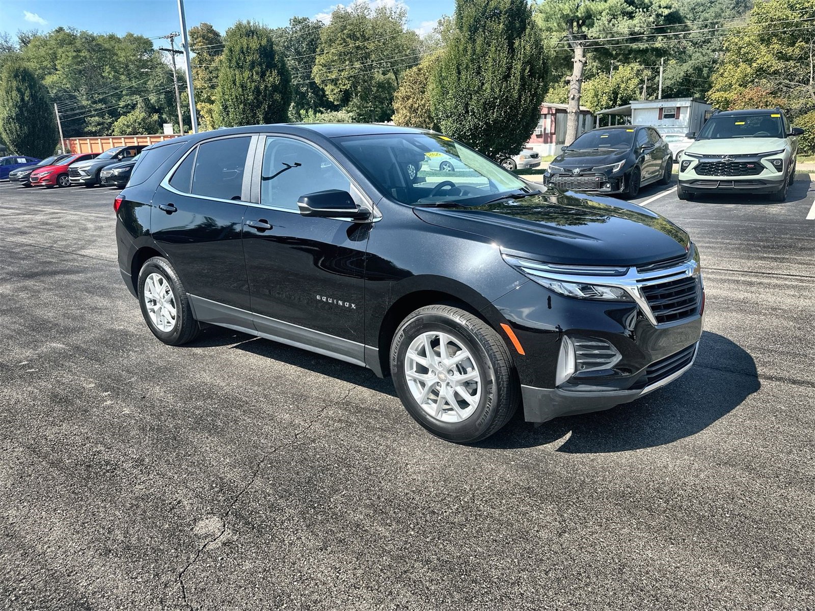 2022 Chevrolet Equinox LT photo 2