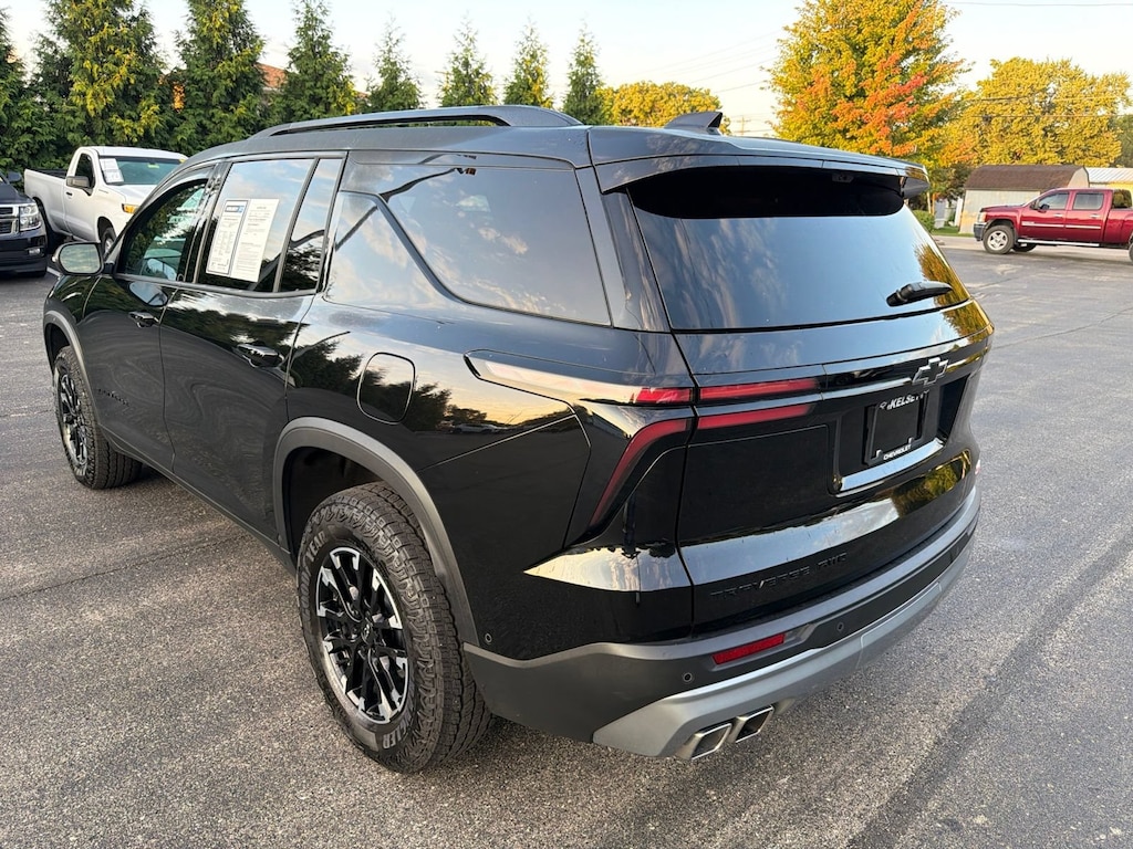 Used 2025 Chevrolet Traverse Z71 SUV
