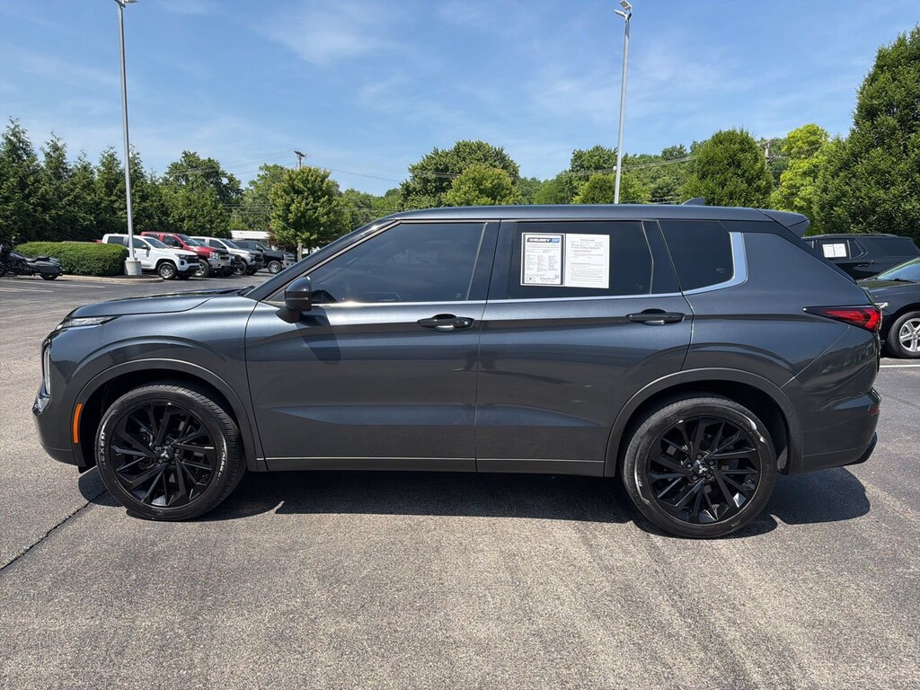 Used 2024 Mitsubishi Outlander SE Black Edition S-AWC SUV