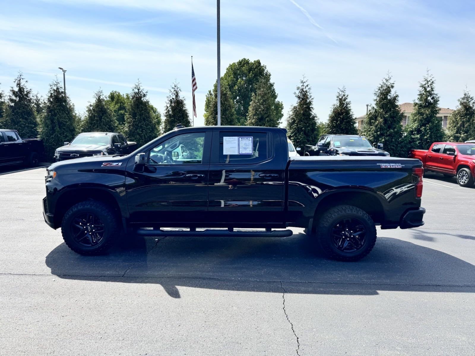 Used 2021 Chevrolet Silverado 1500 LT Trail Boss with VIN 1GCPYFEDXMZ399314 for sale in Greendale, IN