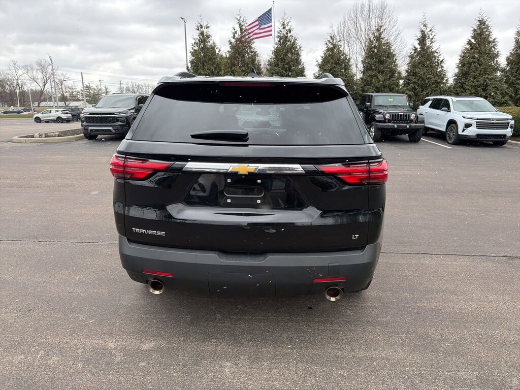 Used 2023 Chevrolet Traverse LT Cloth SUV