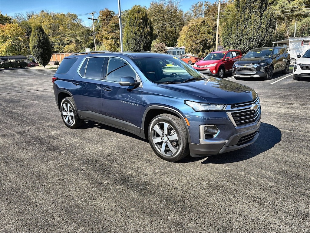 Used 2023 Chevrolet Traverse LT Leather SUV