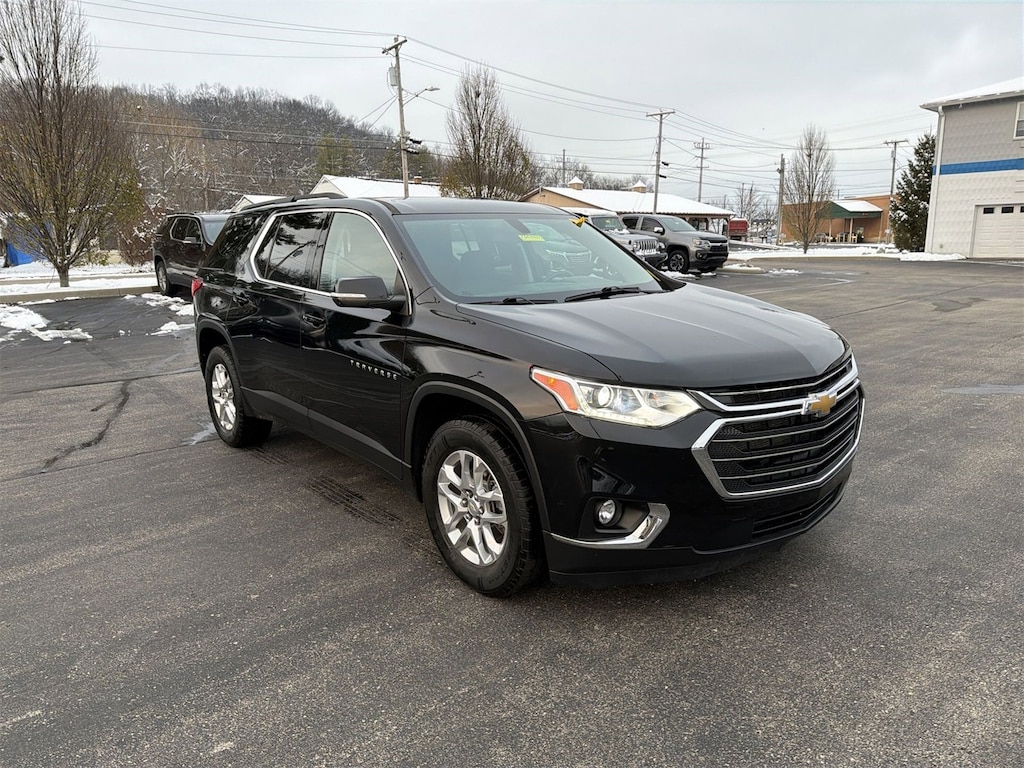 Used 2021 Chevrolet Traverse LT Cloth SUV