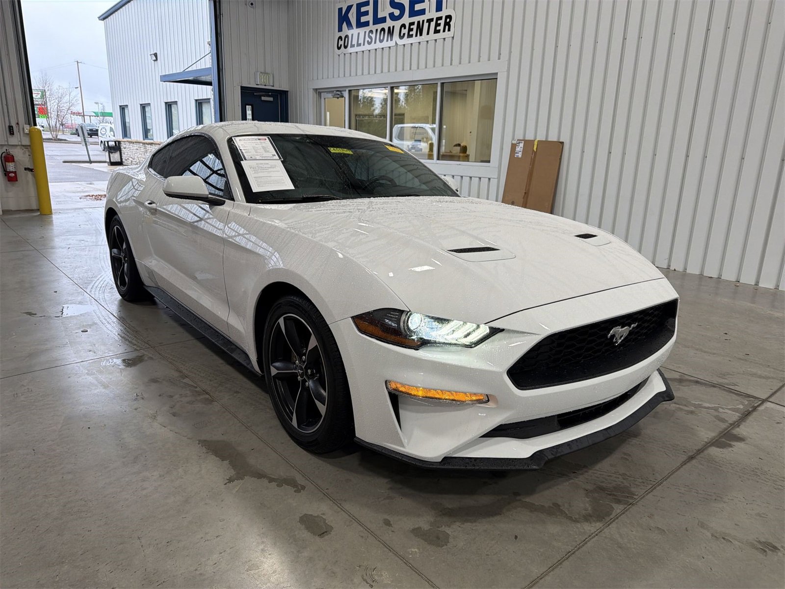 2020 Ford Mustang EcoBoost photo 2