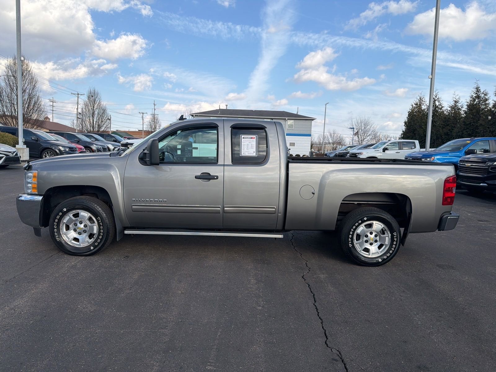 Used 2013 Chevrolet Silverado 1500 LT with VIN 1GCRCSE06DZ255272 for sale in Greendale, IN