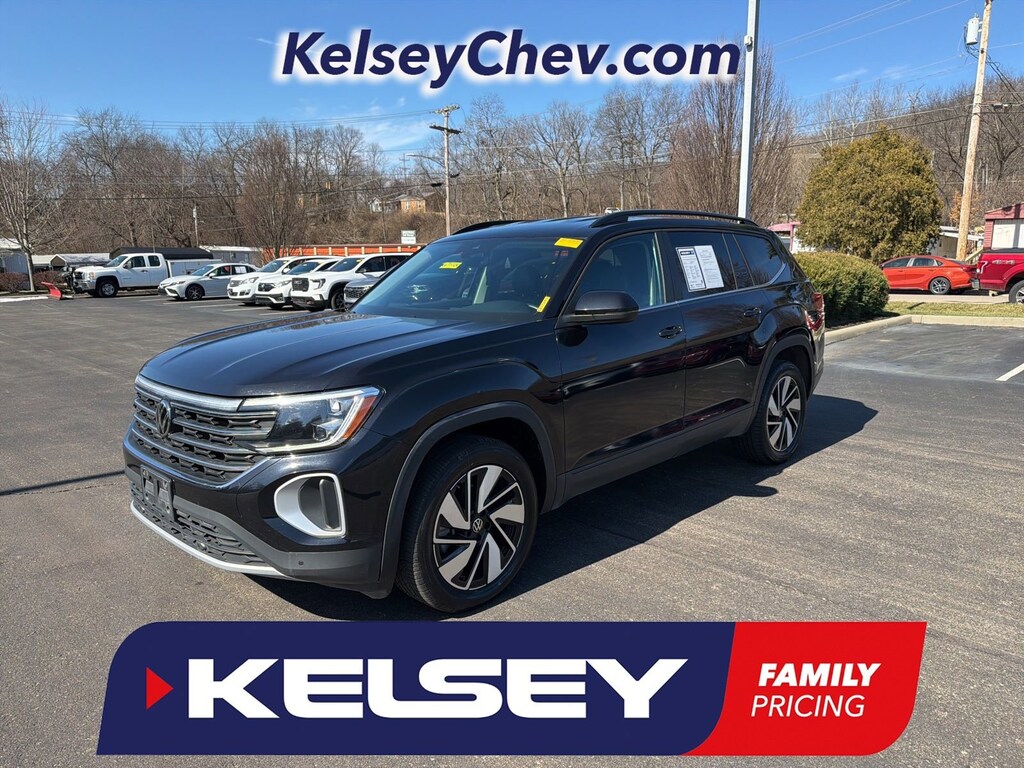 Used 2025 Volkswagen Atlas 2.0T SE w/Technology SUV