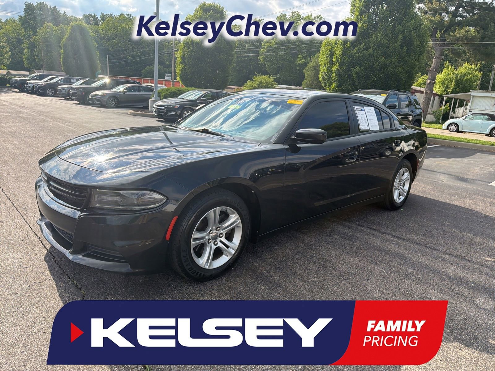 2019 Dodge Charger SXT's photo