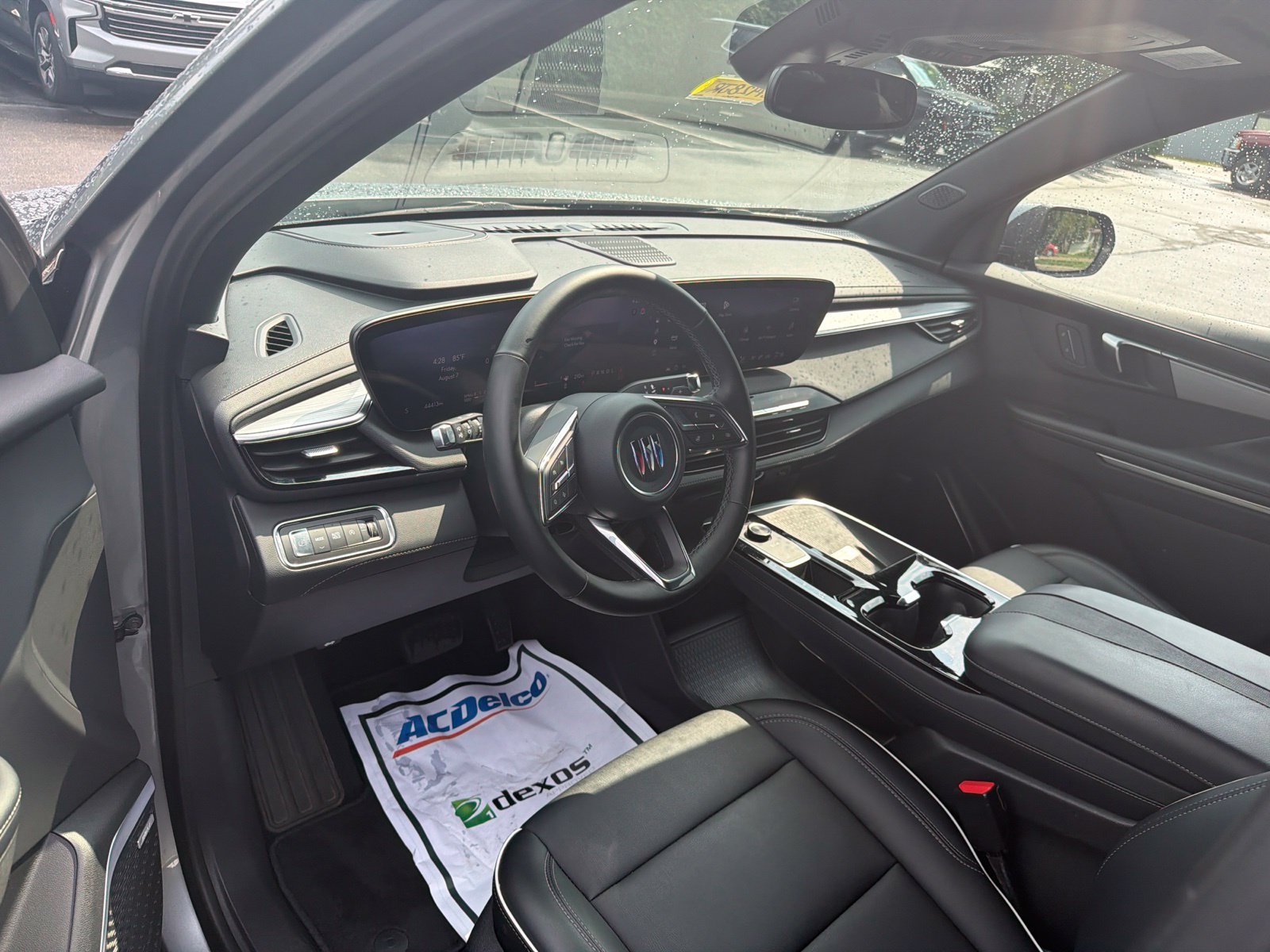 2025 Buick Enclave Preferred - Photo 10