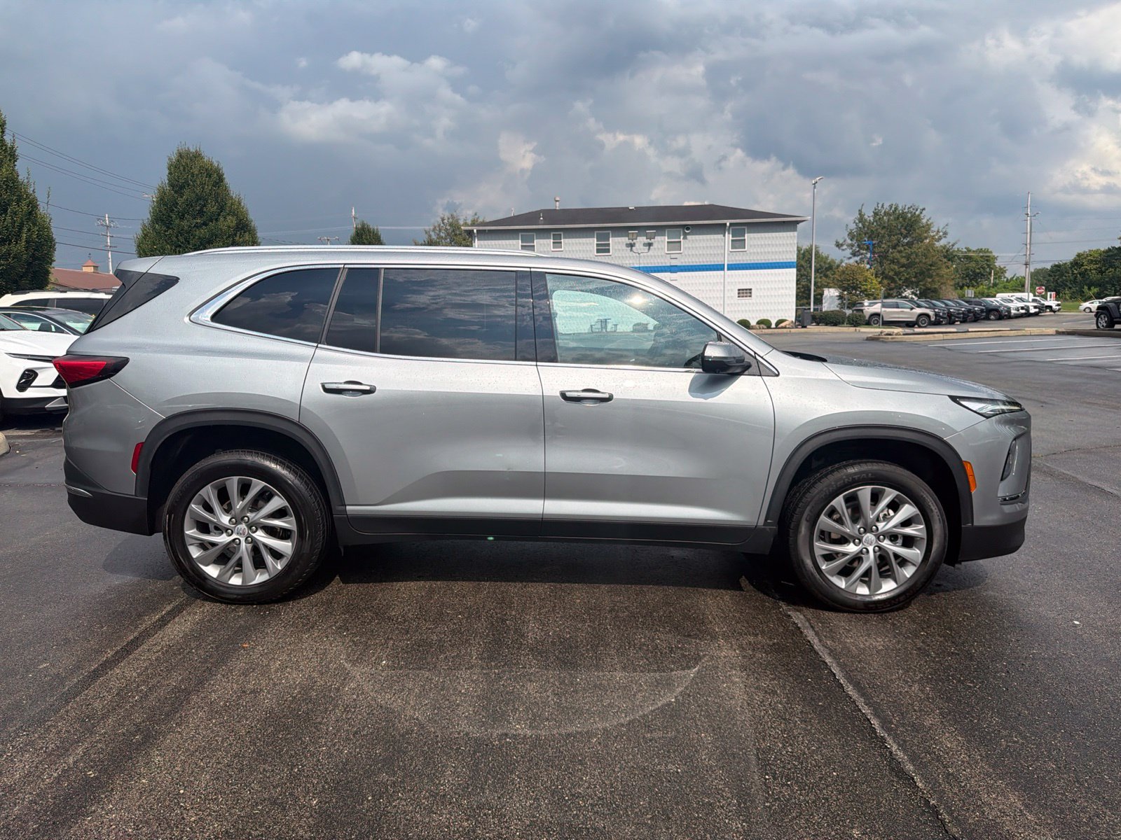 2025 Buick Enclave Preferred - Photo 6