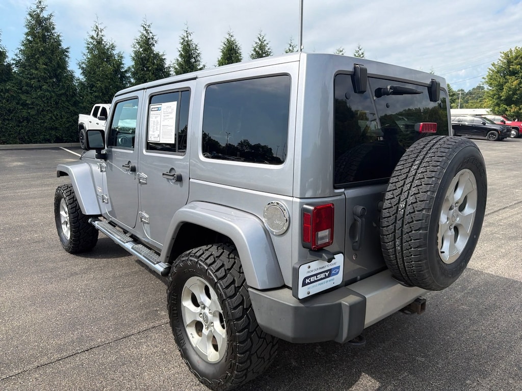 Used 2013 Jeep Wrangler Unlimited Sahara SUV