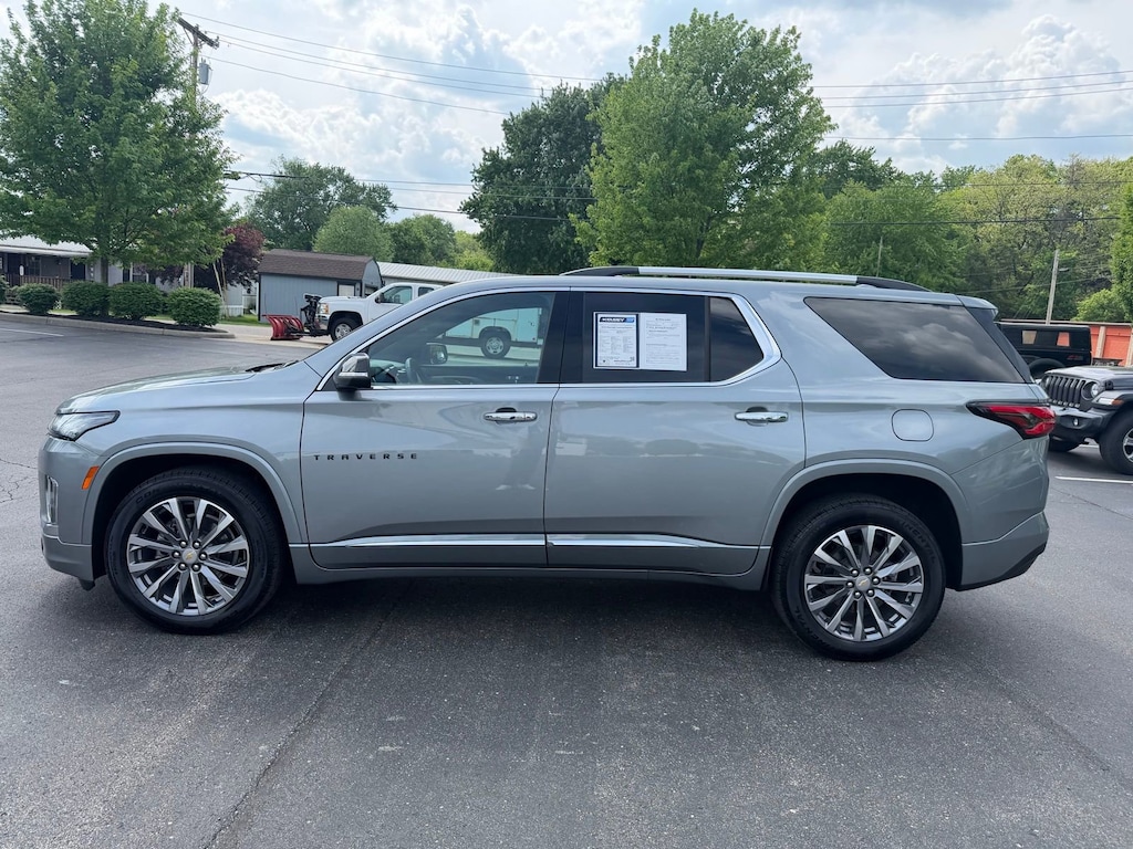 Used 2023 Chevrolet Traverse Premier SUV
