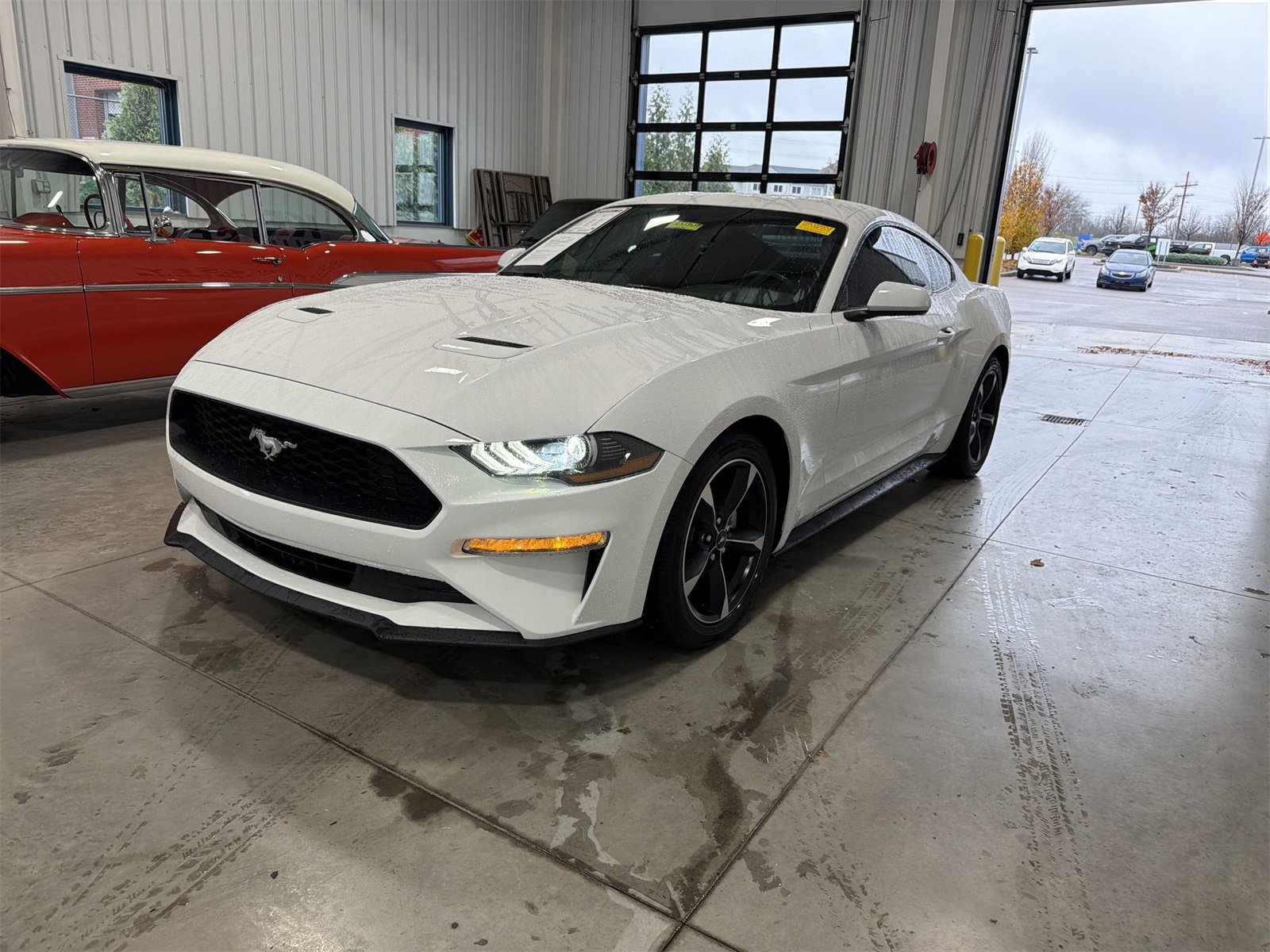 2020 Ford Mustang EcoBoost photo 4