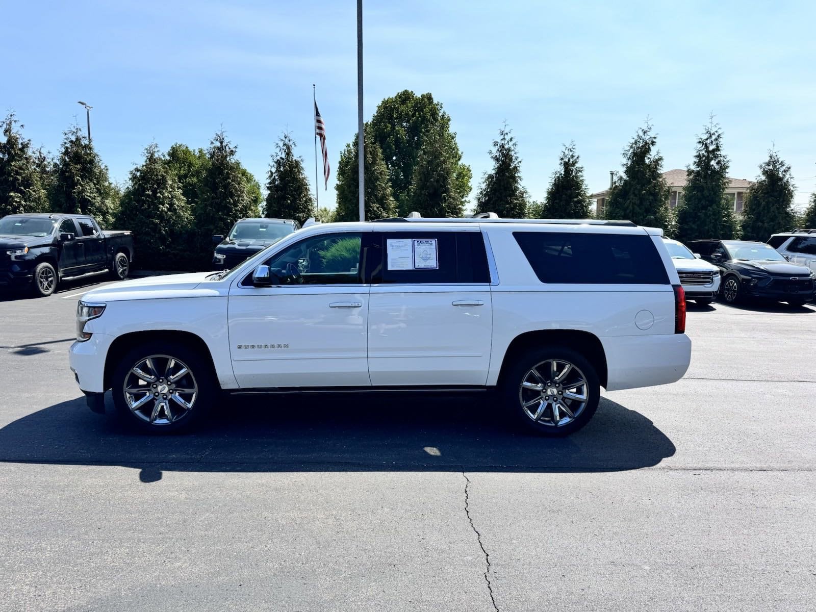 Used 2018 Chevrolet Suburban Premier with VIN 1GNSKJKC8JR284336 for sale in Greendale, IN