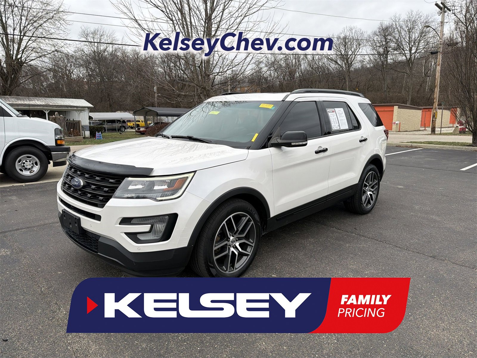 2017 Ford Explorer Sport's photo