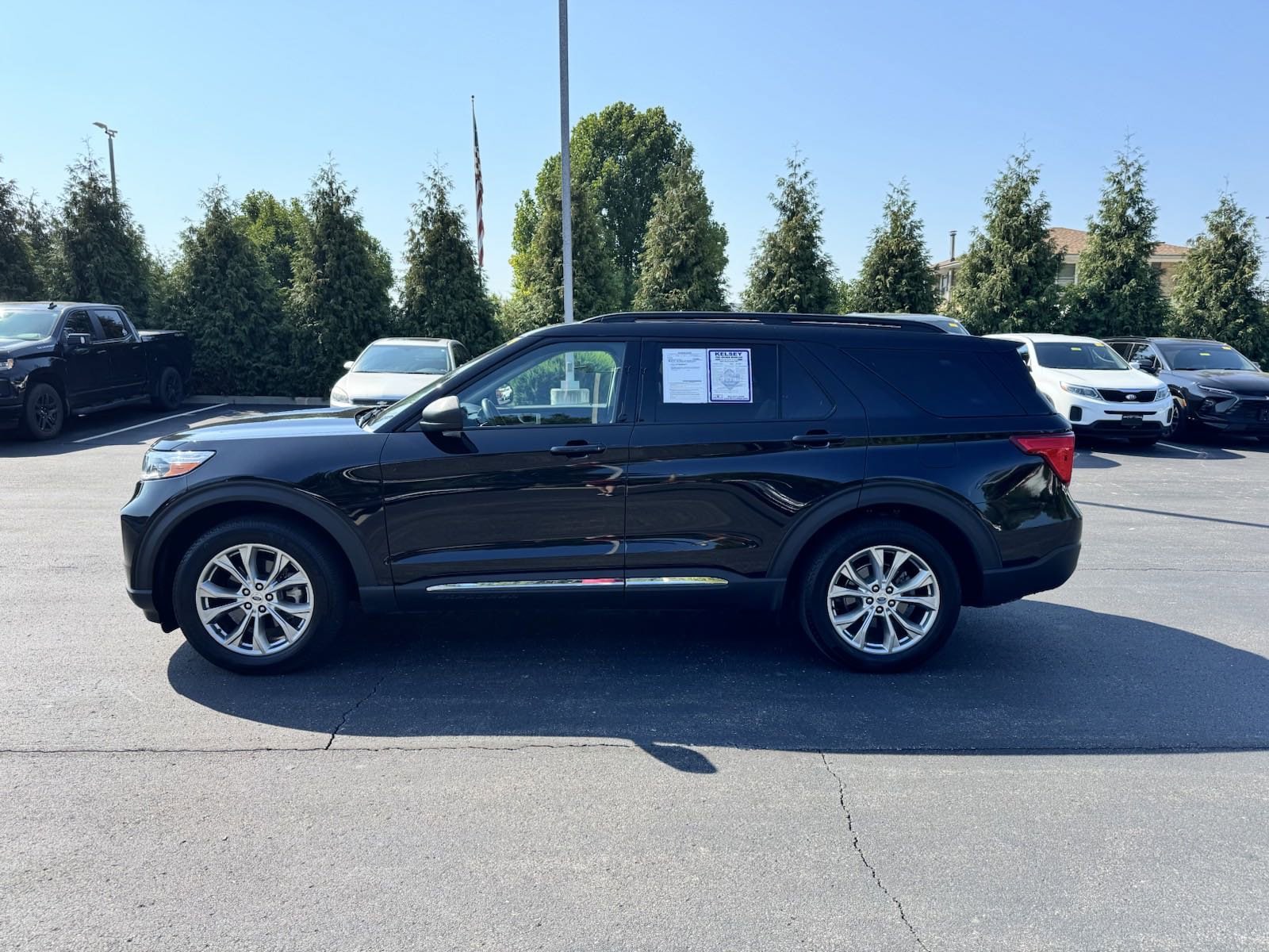 Used 2021 Ford Explorer XLT with VIN 1FMSK8DH3MGA03582 for sale in Greendale, IN