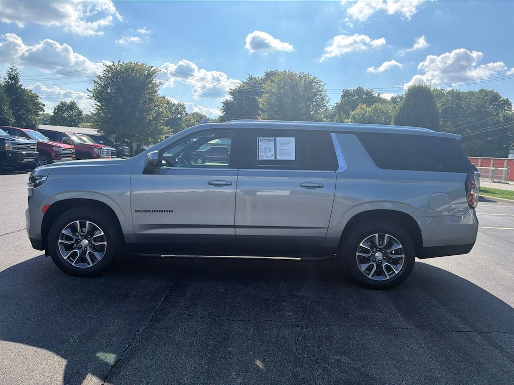 Used 2024 Chevrolet Suburban LT SUV