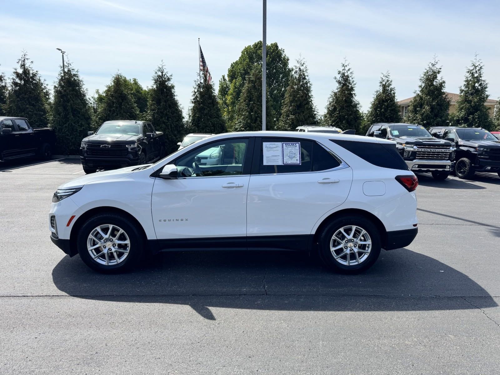 Used 2024 Chevrolet Equinox LT with VIN 3GNAXKEGXRL172612 for sale in Greendale, IN