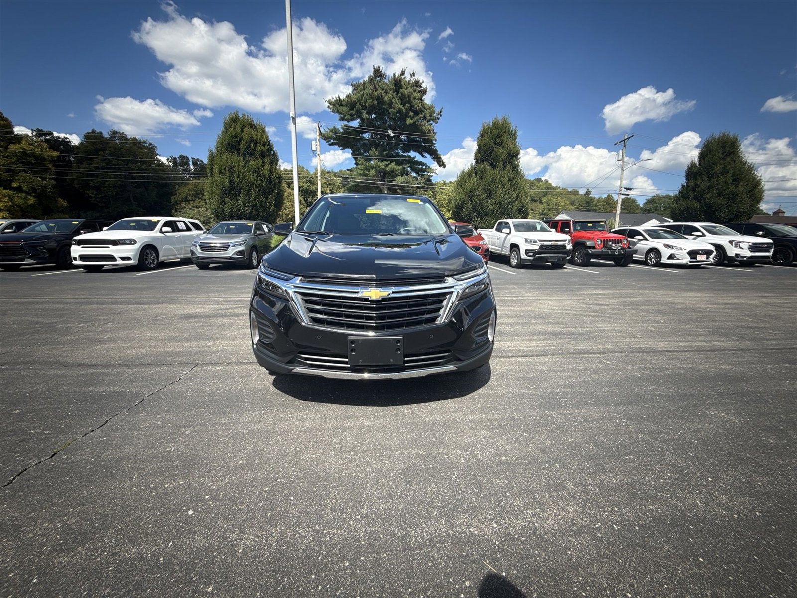 2022 Chevrolet Equinox LT photo 3