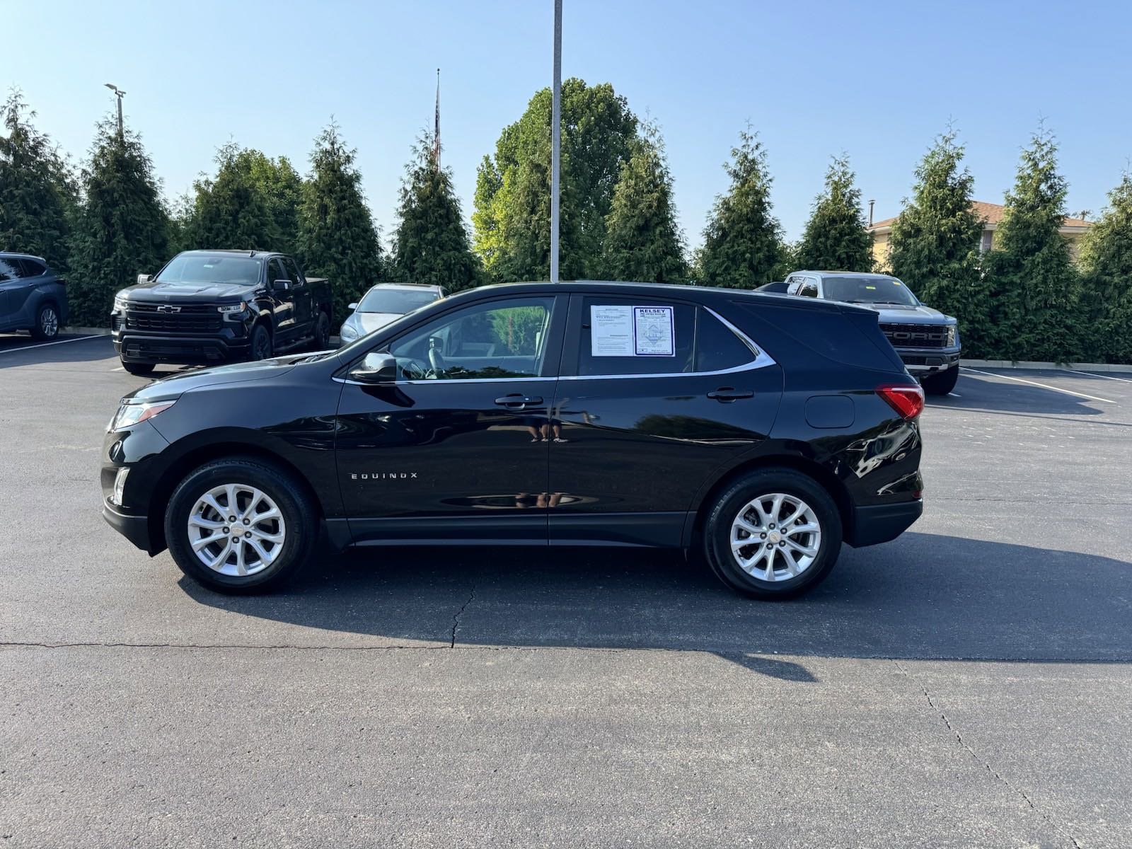 Used 2021 Chevrolet Equinox LT with VIN 3GNAXKEV4ML360937 for sale in Greendale, IN