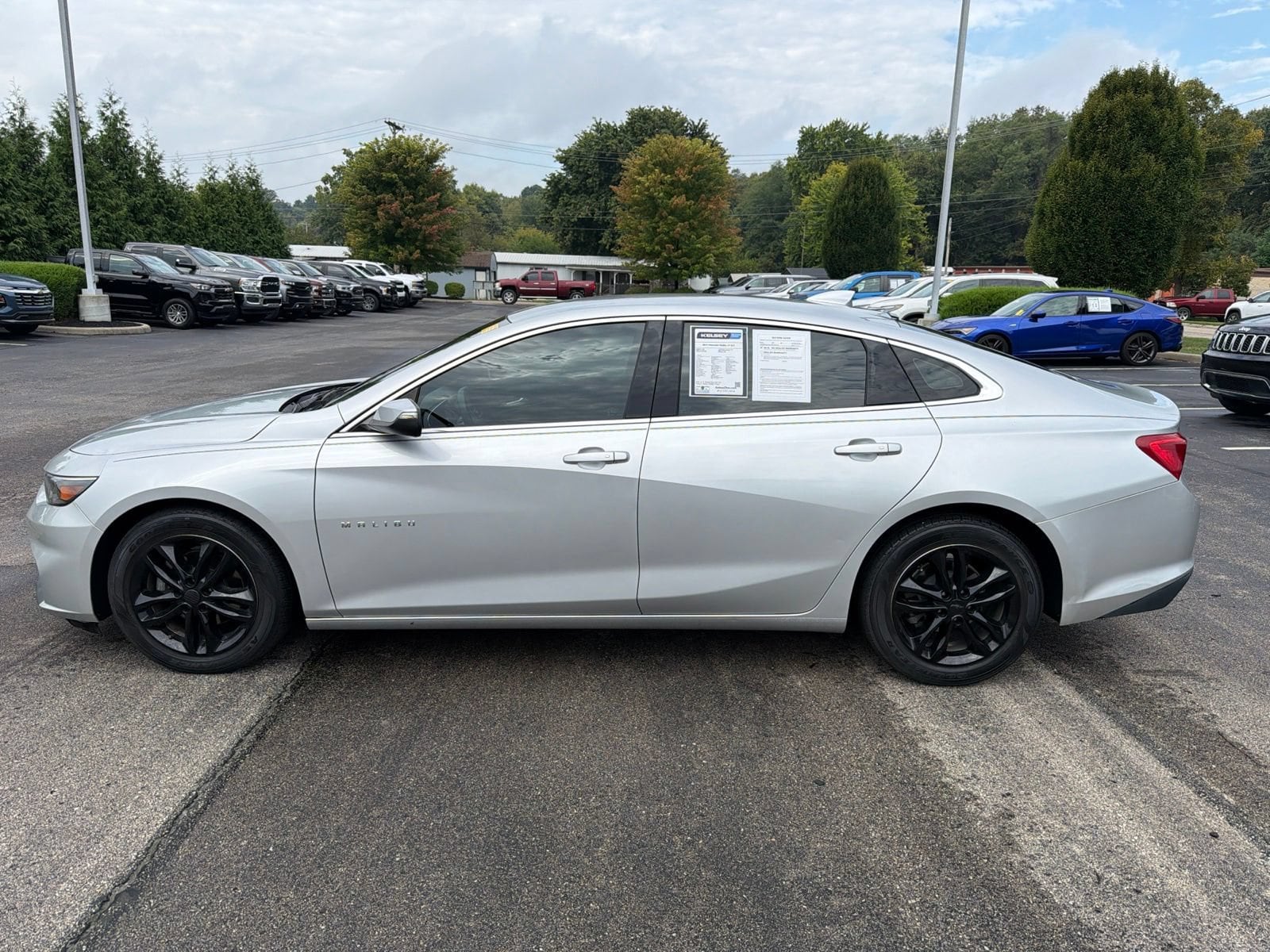 Used 2017 Chevrolet Malibu 1LT with VIN 1G1ZE5ST8HF267983 for sale in Greendale, IN