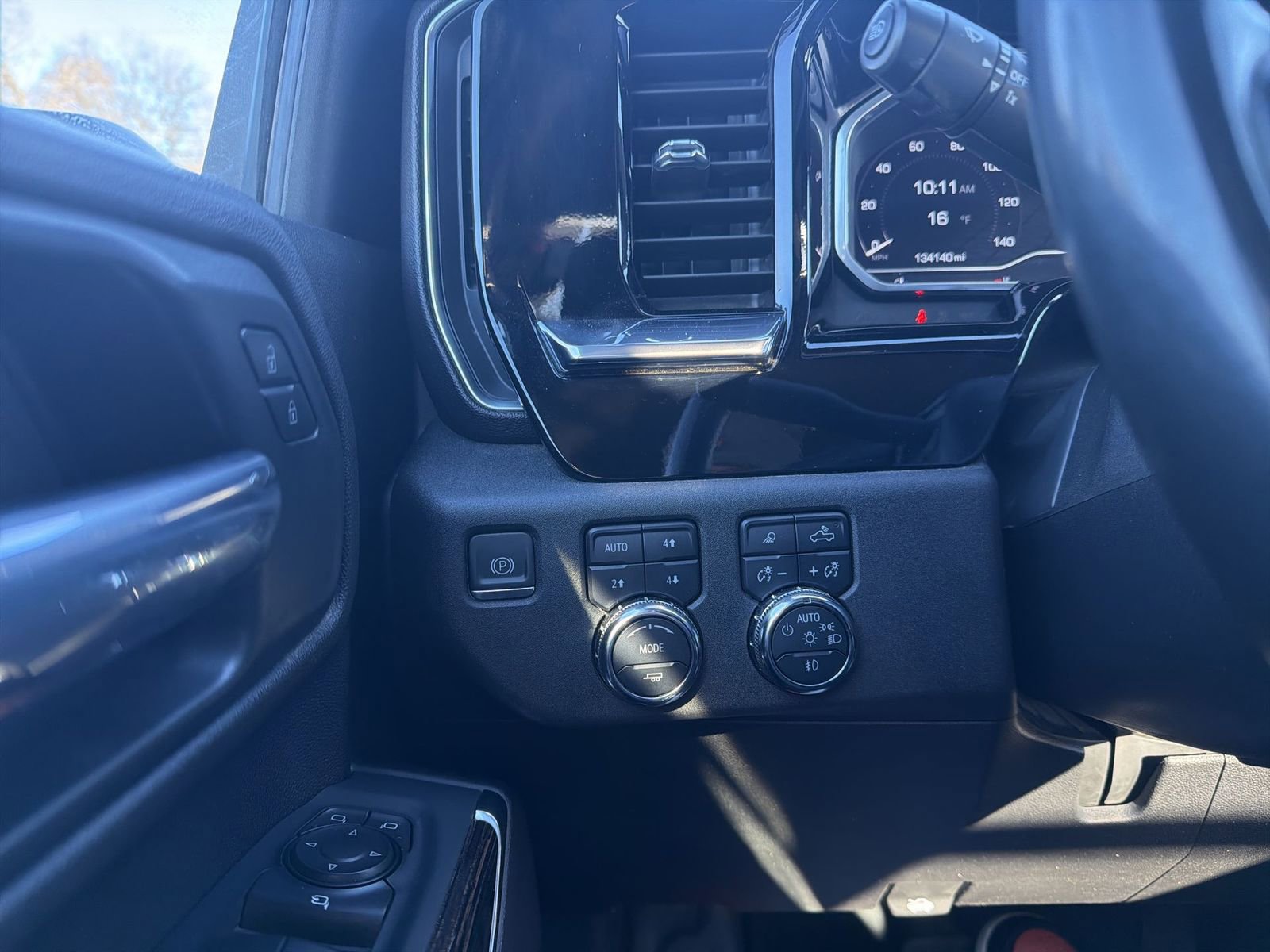 2024 GMC Sierra 3500 Chassis Cab SLE - Photo 16