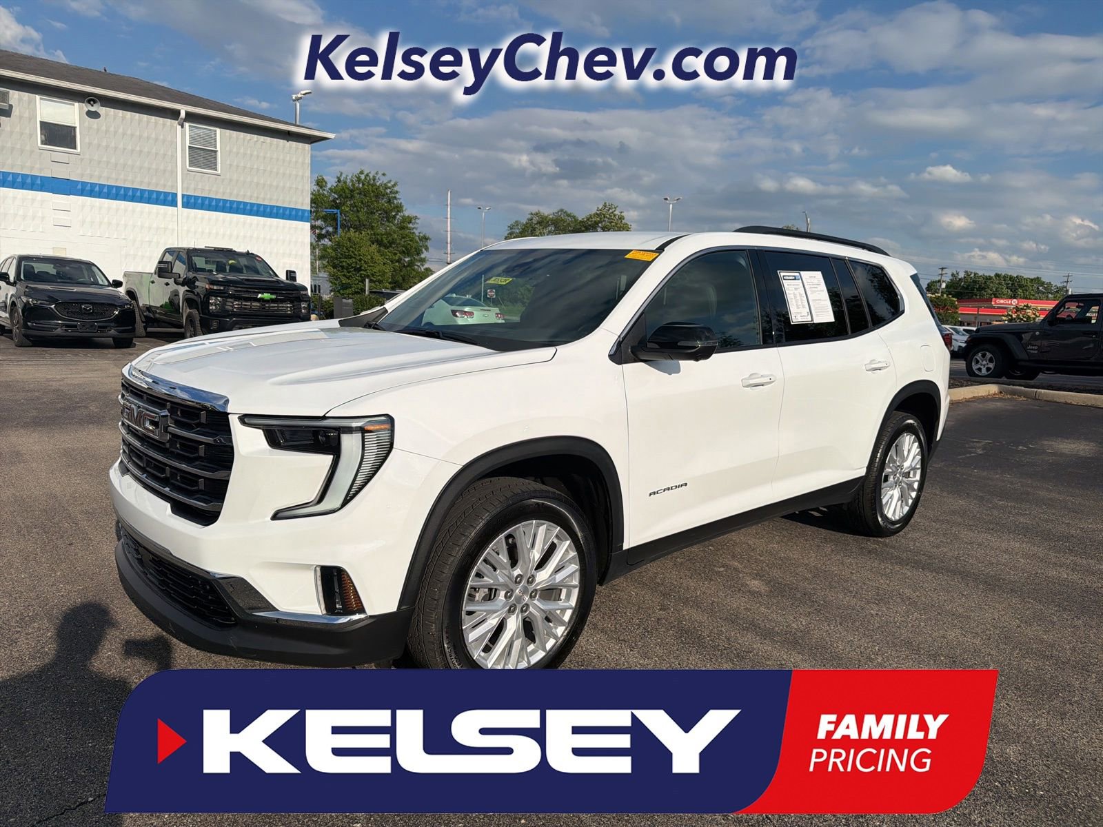 2026 GMC Acadia Elevation FWD's photo