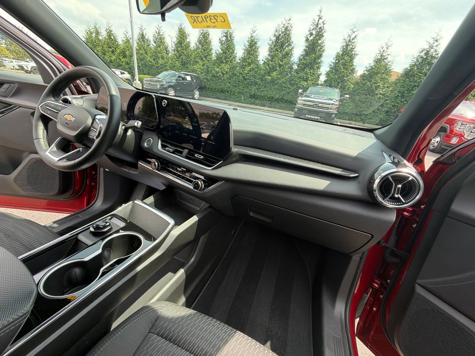 2026 Chevrolet Equinox LT - Photo 29