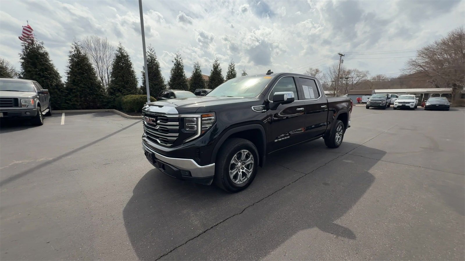 2024 Gmc Sierra 1500 SLT photo 4