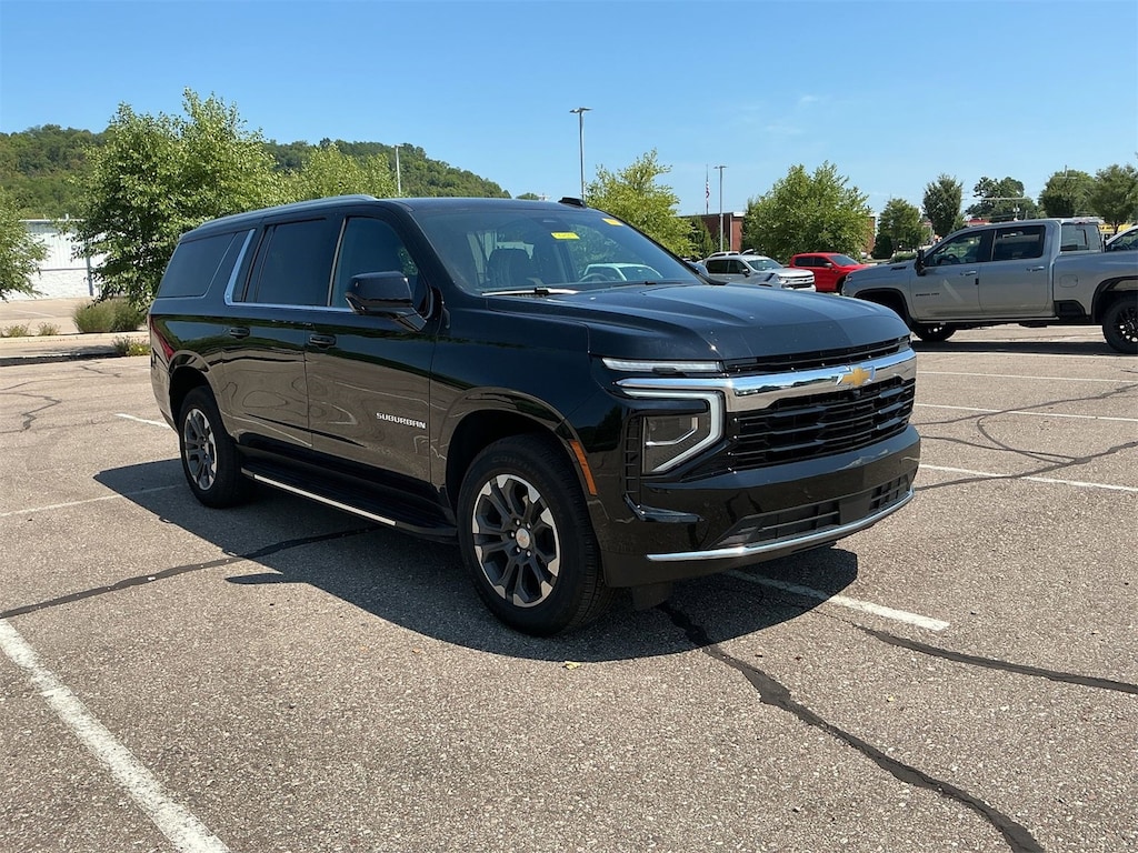 Used 2025 Chevrolet Suburban LS SUV