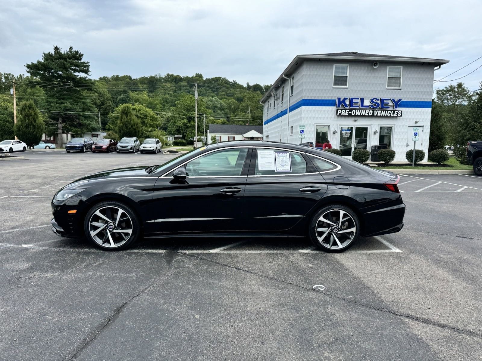 Used 2022 Hyundai Sonata SEL Plus with VIN 5NPEJ4J26NH136752 for sale in Greendale, IN