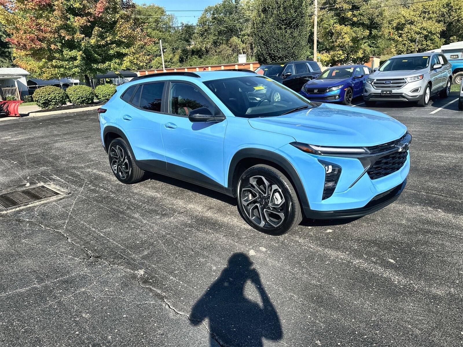 2024 Chevrolet Trax photo 2