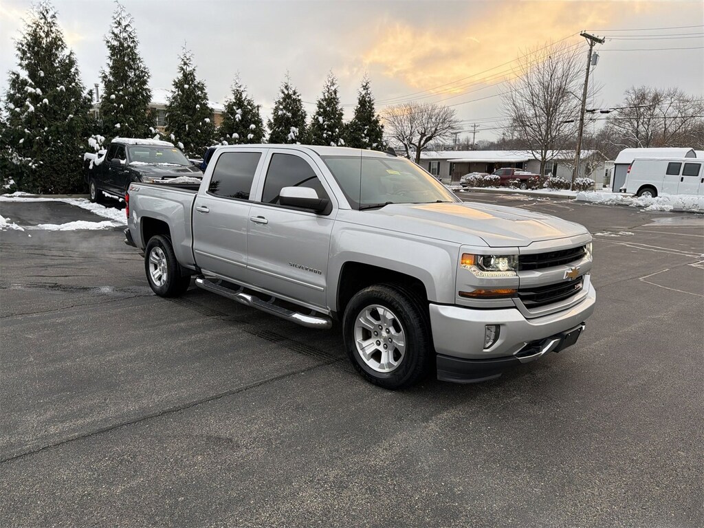 Used 2018 Chevrolet Silverado 1500 LT Truck Crew Cab