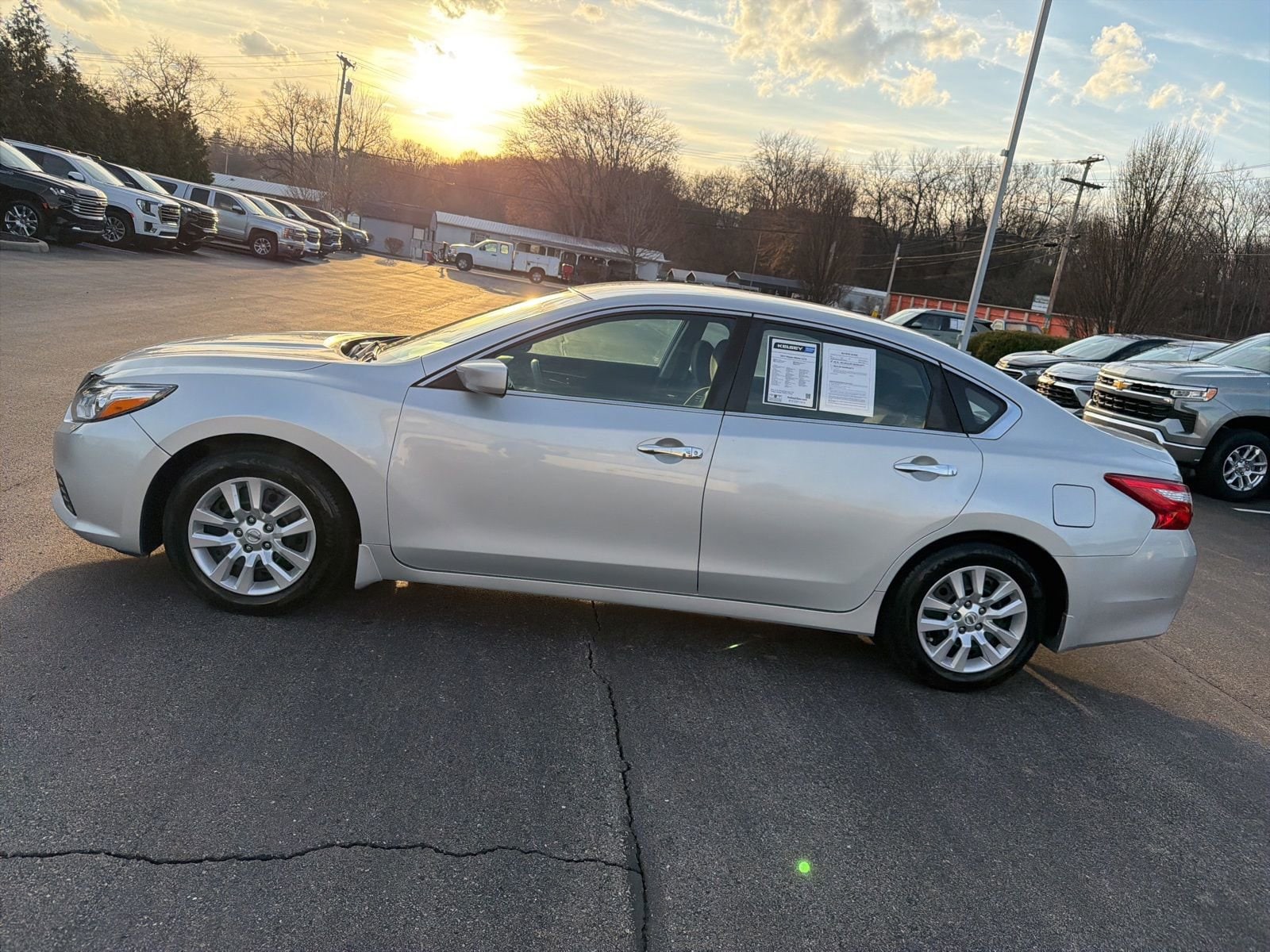 Used 2017 Nissan Altima S with VIN 1N4AL3AP0HC262447 for sale in Greendale, IN