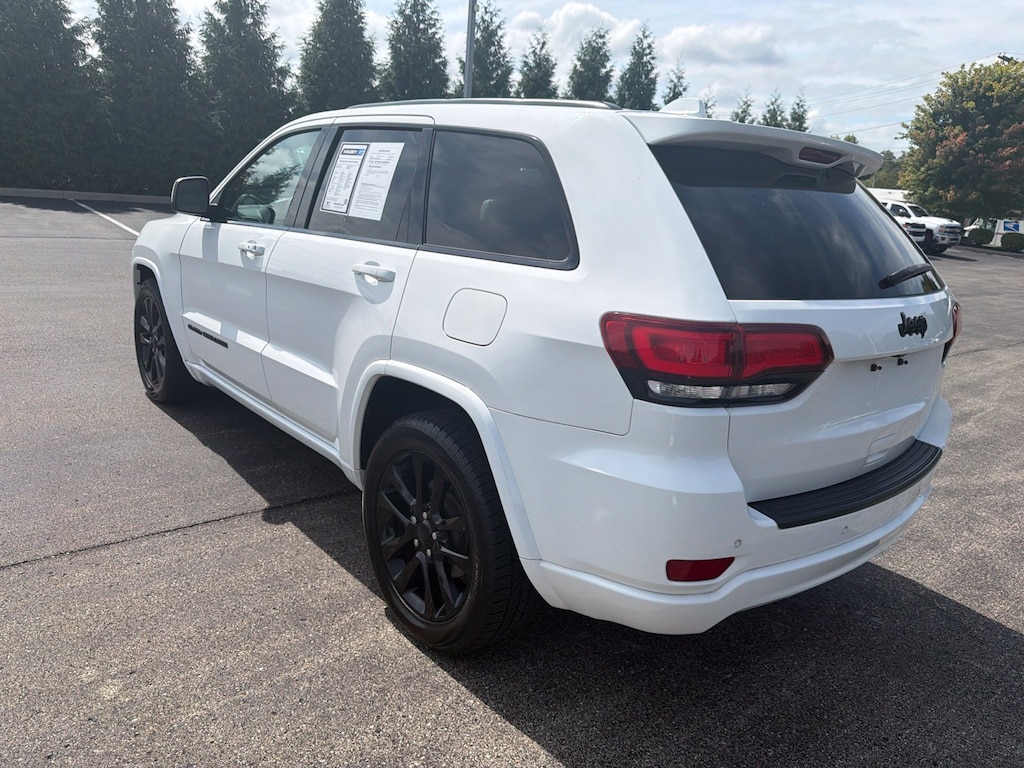 Used 2020 Jeep Grand Cherokee Altitude 4x2 SUV